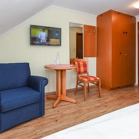 Garni Benser Watt بينسيرسيال